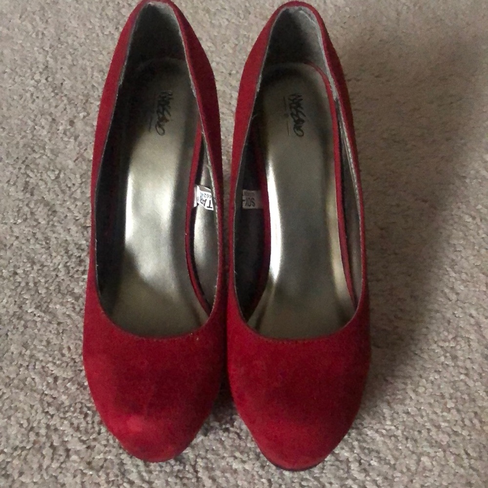 Red stilettos NEW